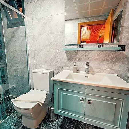 Wooden Palaces Hotel 3*